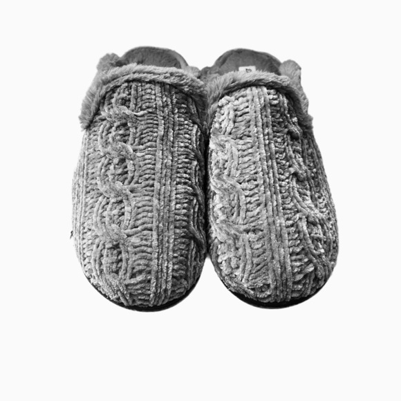 Gray Cable Knit Moccasin Slippers - Picture 1 of 2